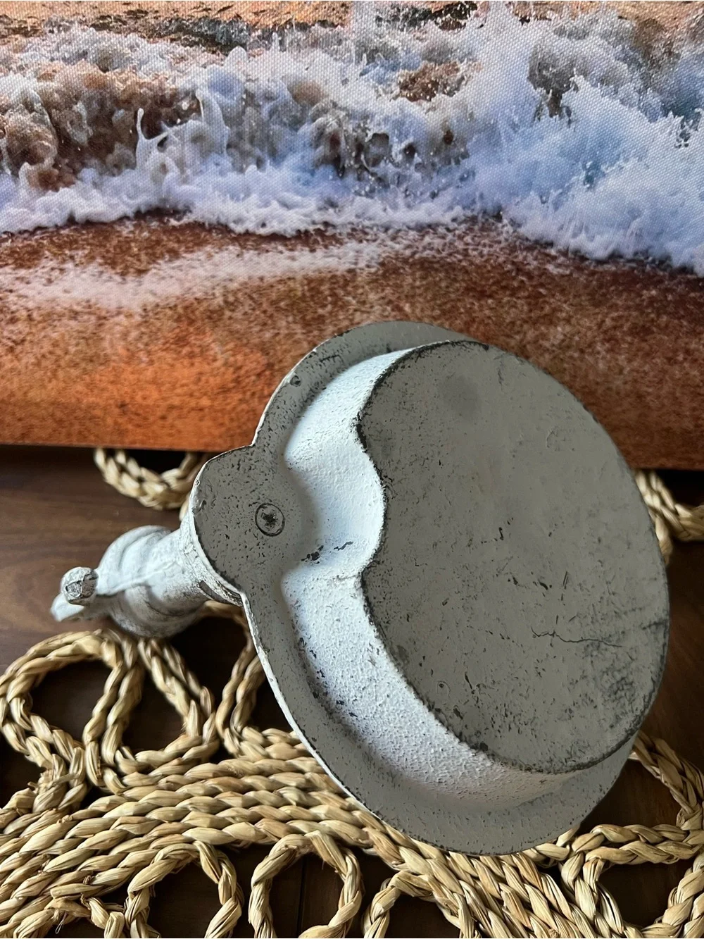 Vintage-Style White Cast Iron Soap Dish with Pump Accent